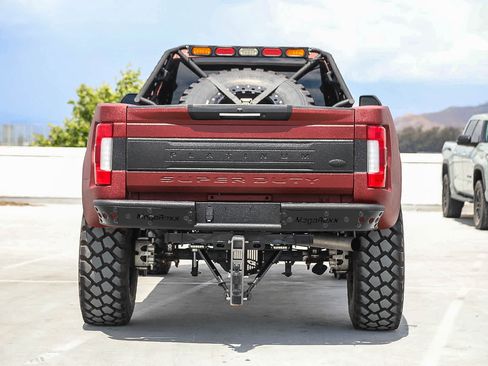 Used 2019 Ford F250 Platinum w/ Platinum Ultimate Package AWD/4WD image 6