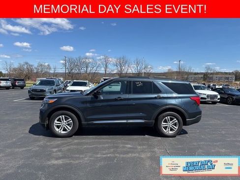 Certified 2023 Ford Explorer XLT w/ Equipment Group 202A AWD/4WD image 4
