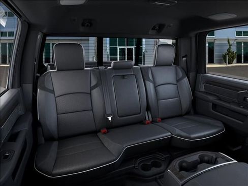 New 2026 RAM 2500 Laramie AWD/4WD image 15