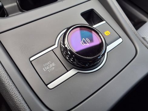 New 2026 Volkswagen Tiguan SE R-Line image 12