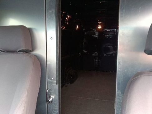 Used 2019 Mercedes-Benz Sprinter 2500 image 13