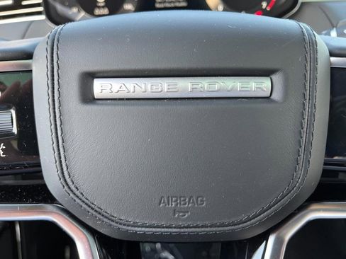 Used 2025 Land Rover Range Rover Sport SE image 17
