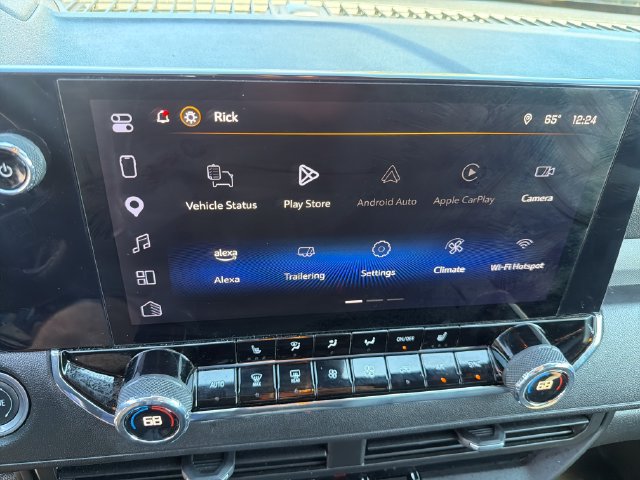 Used 2025 Chevrolet Colorado Trail Boss AWD/4WD image 18
