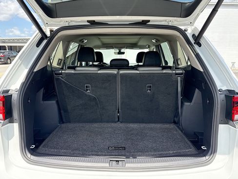 Used 2023 Volkswagen Atlas SE w/ Panoramic Sunroof Package FWD image 12