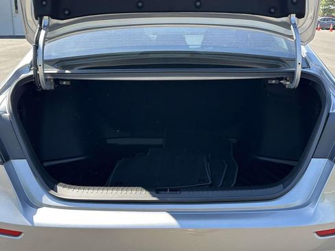 Certified 2025 Honda Accord SE image 9