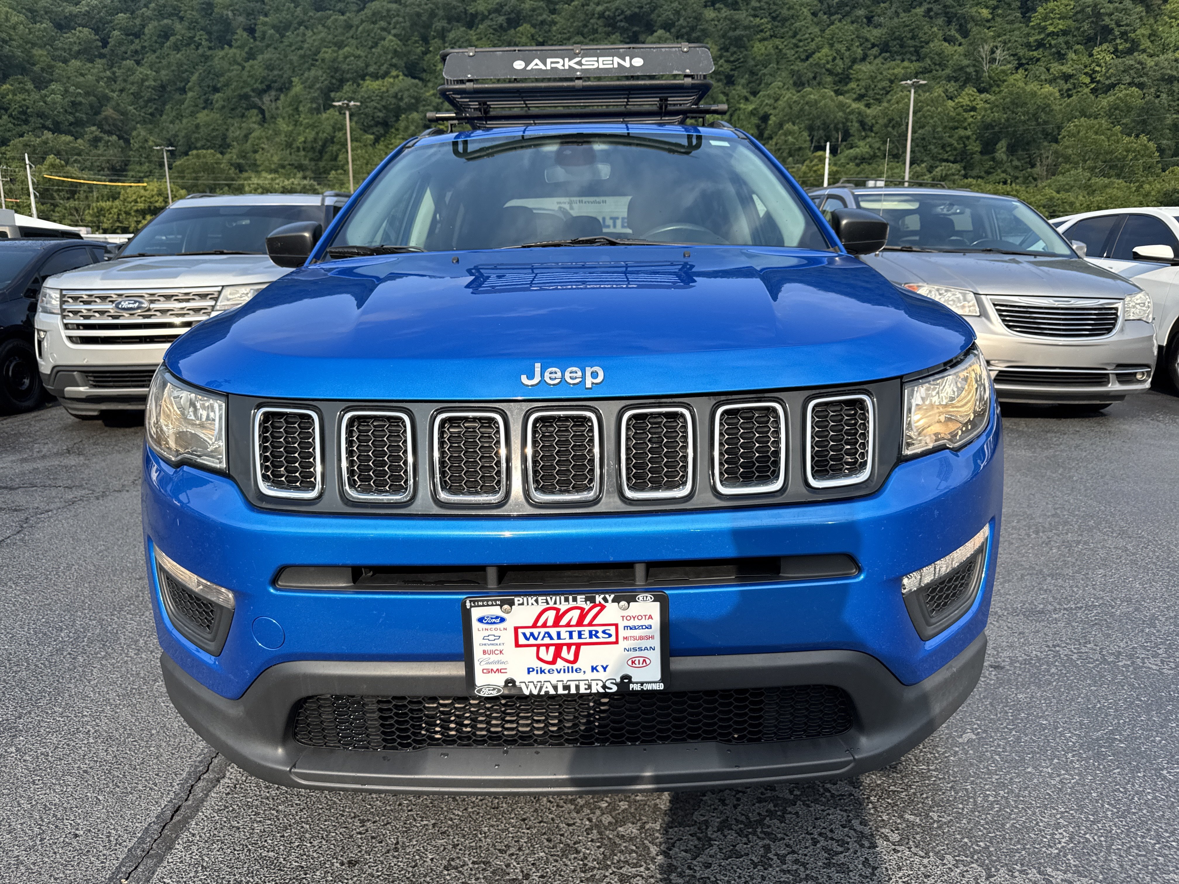 Used 2018 Jeep Compass Sport w/ Tech Group AWD/4WD image 2