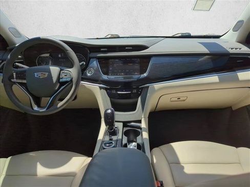 Used 2024 Cadillac XT6 Premium Luxury FWD image 20