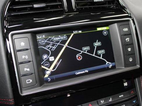 Used 2017 Jaguar F-PACE S image 19