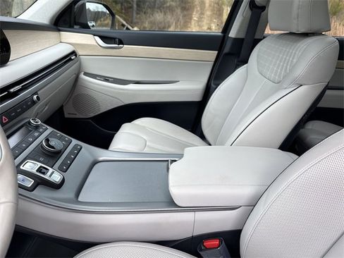 Used 2023 Hyundai Palisade Limited image 24