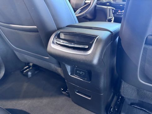 Used 2023 Cadillac XT6 Sport image 16