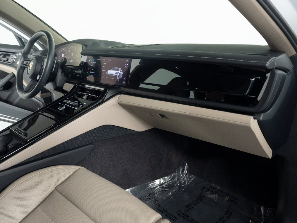Certified 2026 Porsche Panamera 4 AWD/4WD image 34