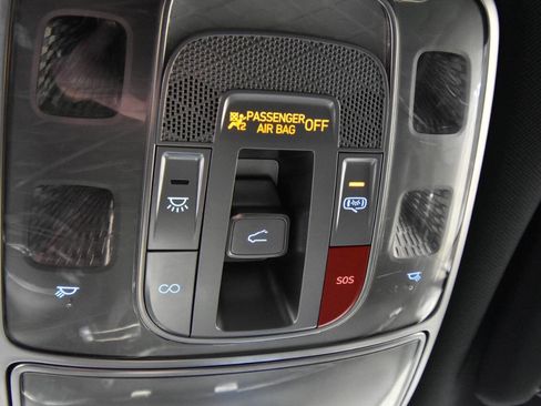 Used 2022 Genesis GV70 2.5T w/ Advanced Package image 25