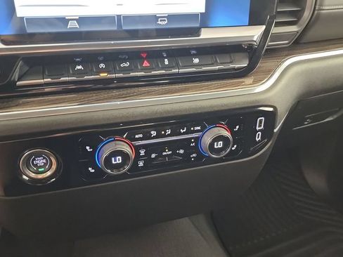 Used 2024 Chevrolet Silverado 1500 LT AWD/4WD image 16
