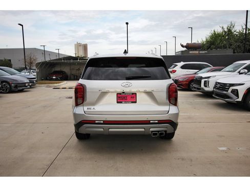 Certified 2025 Hyundai Palisade SEL FWD image 8