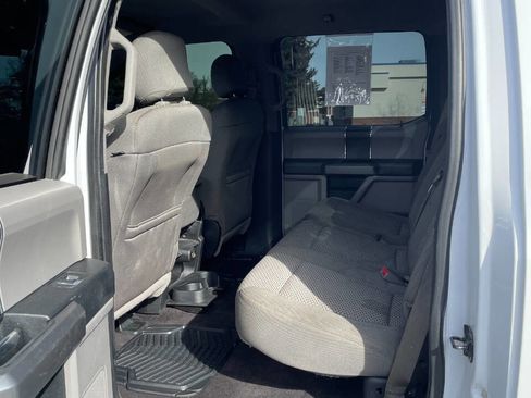 Used 2016 Ford F150 XLT image 11