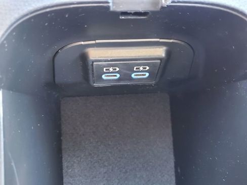 Used 2022 Toyota RAV4 XLE w/ Convenience Package image 31