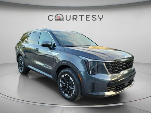 Certified 2024 Kia Sorento S AWD/4WD image 5