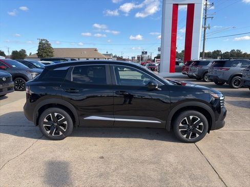 New 2026 Nissan Kicks SV w/ SV Premium Package image 7