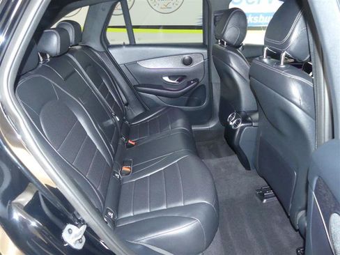 Used 2022 Mercedes-Benz GLC 300 4MATIC w/ Multimedia Package Lite image 24