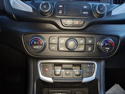 Certified 2022 GMC Terrain SLT image 20