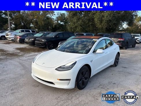 Used 2019 Tesla Model 3 Standard Range Plus image 2
