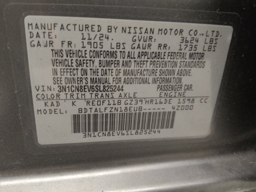 Used 2025 Nissan Versa SV w/ Trunk Package FWD image 33