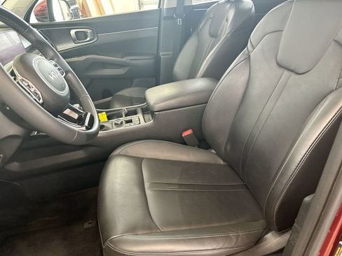 Certified 2024 Kia Sorento S w/ Panoramic Sunroof Package AWD/4WD image 15