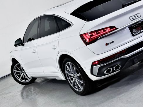 Used 2023 Audi SQ5 Prestige w/ Prestige Package image 13