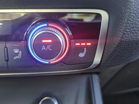 Used 2019 Audi Q3 2.0T Premium Plus image 26