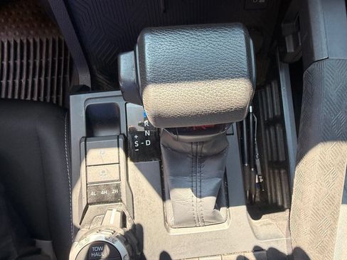 Used 2025 Toyota Tacoma TRD Off-Road AWD/4WD image 24