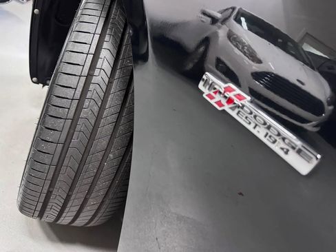 Used 2014 Dodge Charger SXT RWD image 10
