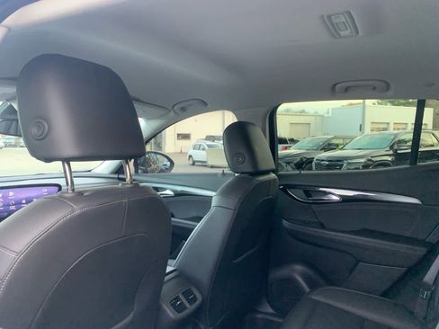 Used 2024 Buick Envision Preferred image 30