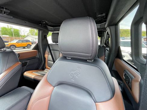 Used 2024 Ford Bronco Outer Banks AWD/4WD image 19