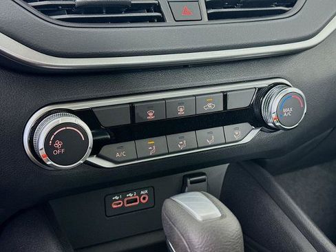 Certified 2025 Nissan Altima 2.5 S FWD image 15