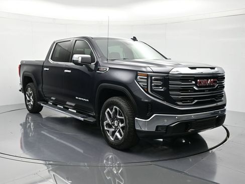 Used 2025 GMC Sierra 1500 SLT w/ SLT Premium Plus Package image 3