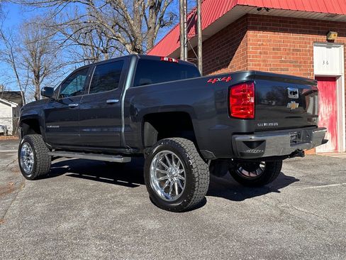 Used 2018 Chevrolet Silverado 1500 LT w/ All Star Edition image 21