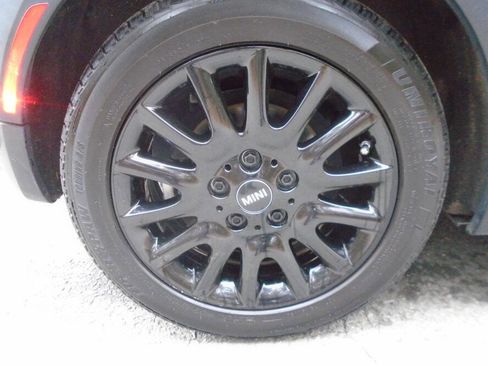 Used 2017 MINI Cooper S image 25