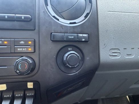 Used 2015 Ford F550 4x4 Regular Cab Super Duty image 27