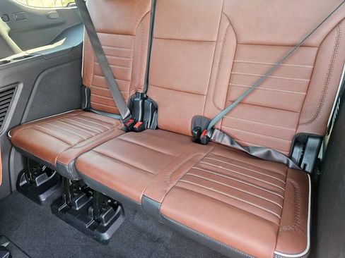 Used 2024 GMC Yukon Denali Ultimate AWD/4WD image 31