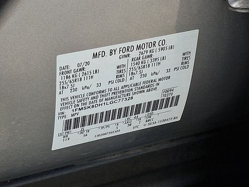 Used 2020 Ford Explorer XLT w/ Equipment Group 202A AWD/4WD image 29