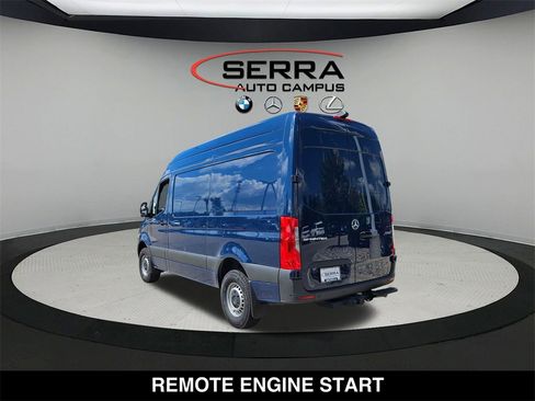 Used 2025 Mercedes-Benz Sprinter 2500 image 5