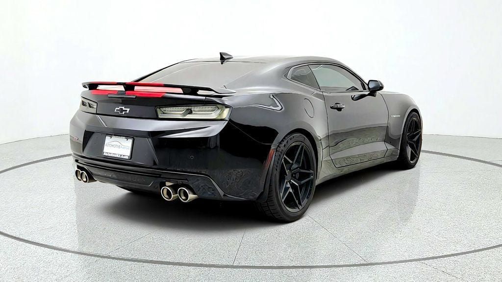 Used 2017 Chevrolet Camaro SS RWD image 5