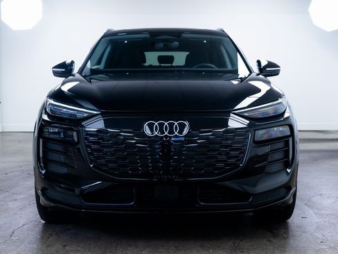 Used 2025 Audi Q6 e-tron Premium Plus w/ Premium Plus image 2