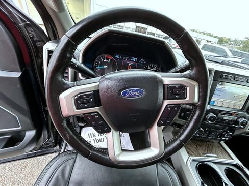 Used 2019 Ford F250 Lariat w/ Chrome Package image 12