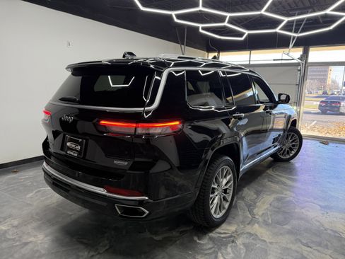 Used 2022 Jeep Grand Cherokee Summit image 6