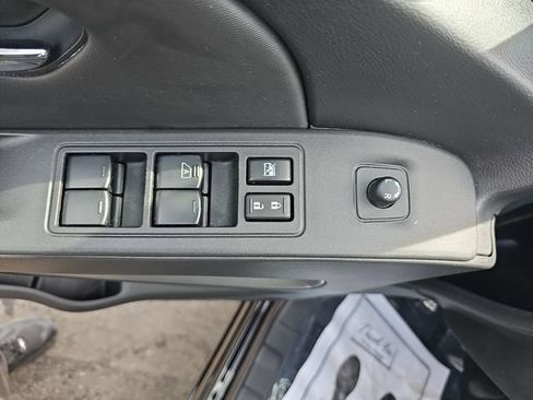 Used 2024 Nissan Frontier SV RWD image 33