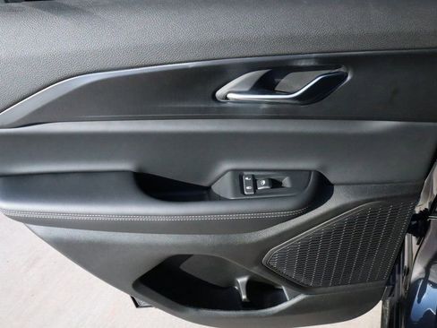 New 2025 Jeep Grand Cherokee Altitude image 15