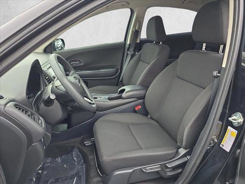 Used 2018 Honda HR-V LX image 14