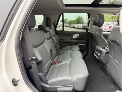 New 2027 Ford Expedition Active AWD/4WD image 20