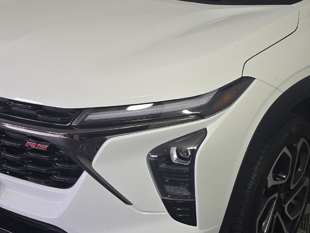 New 2025 Chevrolet Trax RS w/ Driver Confidence Package FWD image 27